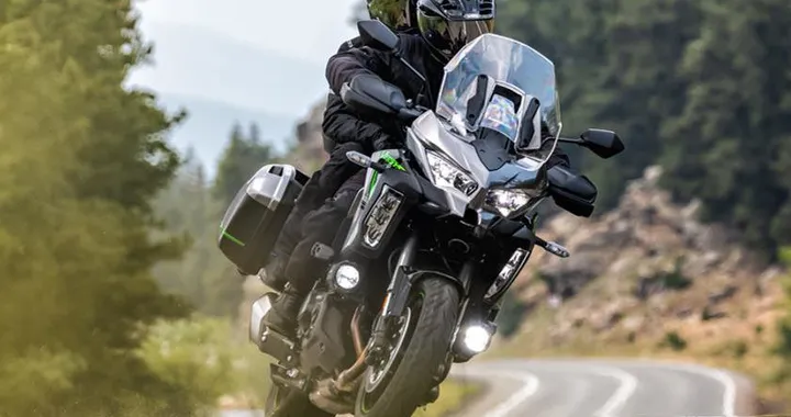 Kawasaki Versys 1100, cresce la cilindrata e aumenta la potenza
