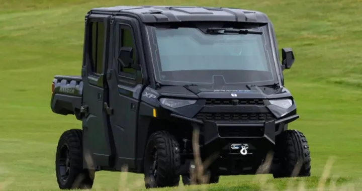La Golf Force One di Trump esiste: 190.000 dollari per una Golf Cart blindata