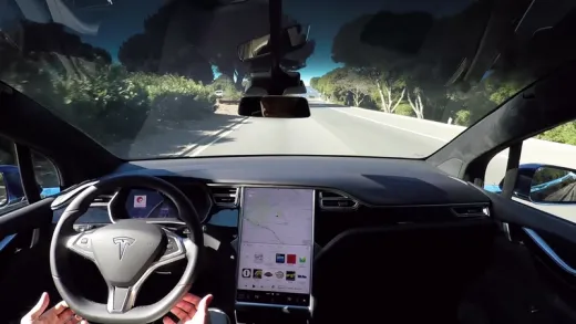 Tesla rilascia un nuovo aggiornamento per l'Hardware 2