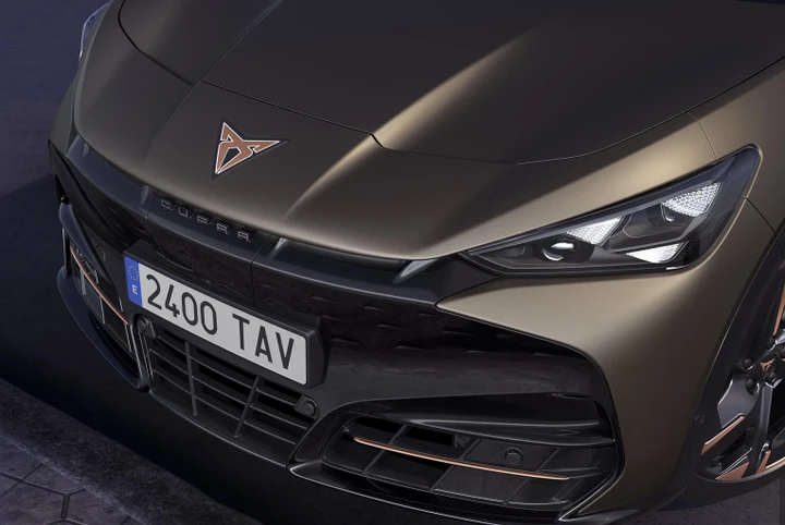 CUPRA Tavascan si aggiorna con piccole novità di equipaggiamenti, funzioni e servizi