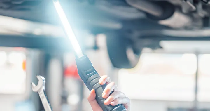 Scende sotto i 50€ l’innovativa lampada da lavoro OSRAM 3 in 1