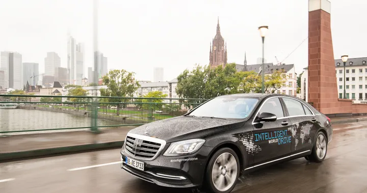 Mercedes-Benz Intelligent World Drive: tour del mondo a guida autonoma