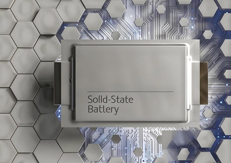 Nissan scommette sulle batterie allo stato solido: arrivo entro il 2028