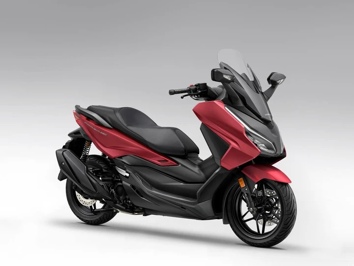 Al debutto Honda Forza 350 2026: arrivano nuove colorazioni