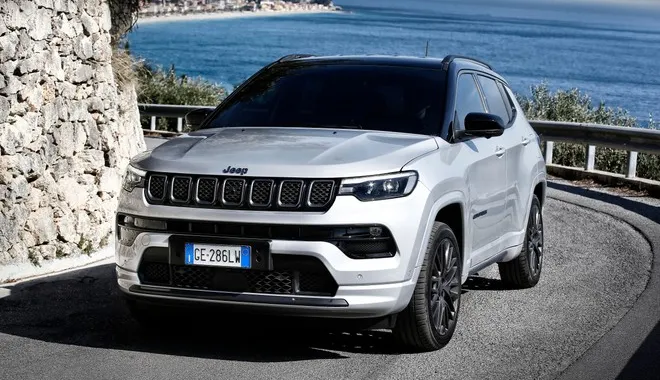 La Jeep Commander potrebbe dare vita, in Europa, alla Compass L