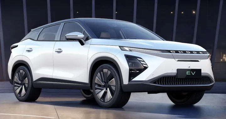 OMODA 5 EV debutta in Italia: autonomia di 430 km e prezzi da 36.490 euro