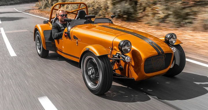 Caterham 170: bastano 84 CV per regalarvi un sorriso