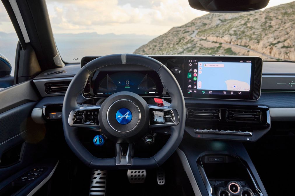 Alpine A290 si aggiorna e sulla piccola hot hatch elettrica arriva la guida one pedal