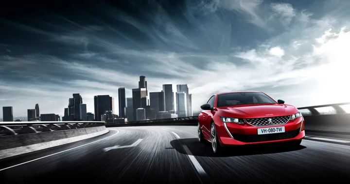 Peugeot 508: visione notturna e guida semi-autonoma per la nuova ammiraglia