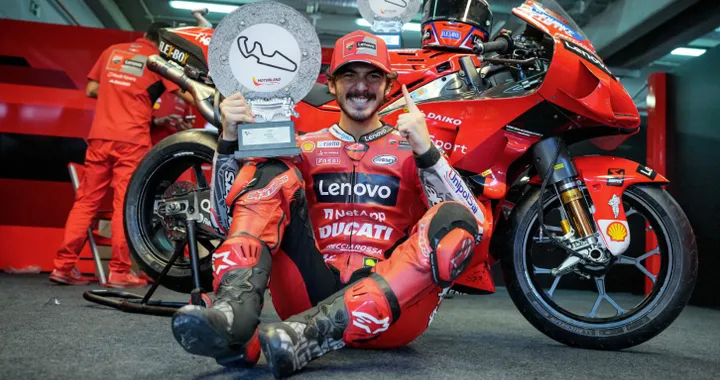 La Gazzetta del Motorsport: in MotoGP Bagnaia trionfa davanti a Marquez