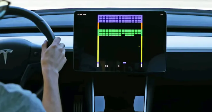 Due nuovi videogiochi salgono a bordo di TeslAtari