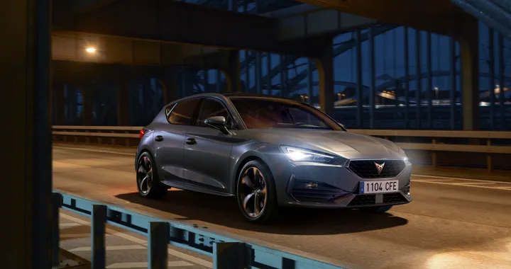 CUPRA amplia la gamma dei motori per la Leon
