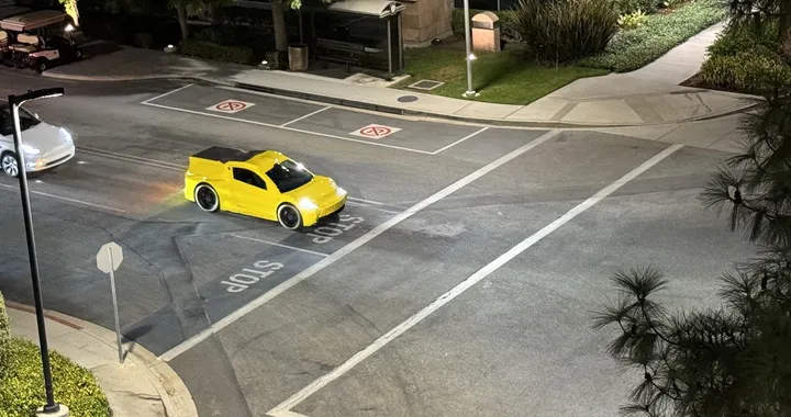 Tesla Robotaxi, questo strano veicolo è davvero il prototipo del Cybercab?