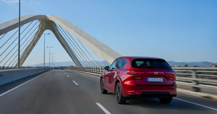 Mazda: tra biocarburanti, e-fuel e la prova di CX-60 diesel da 249 cv | Video