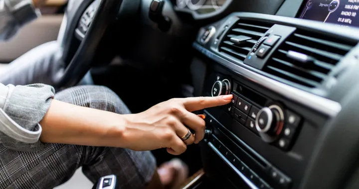 Cambia l’autoradio della tua macchina approfittando di queste offerte