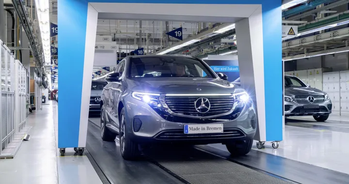 Mercedes EQC: parte la produzione del SUV elettrico | In Germania da 71.281 euro