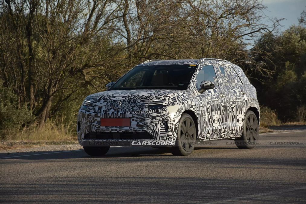 Nuova Volkswagen ID. Cross 2026 sta arrivando, prime foto spia del B-SUV elettrico