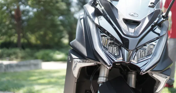 T-MAX e AK 550: i nuovi scarichi MIVV per Yamaha e Kymco