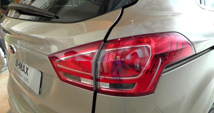 Ford B-Max: le nostre foto