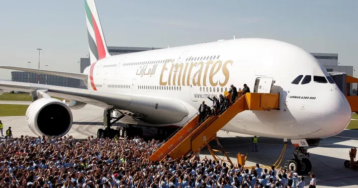 Superjumbo A380, apre la tratta più corta al mondo: appena 340km