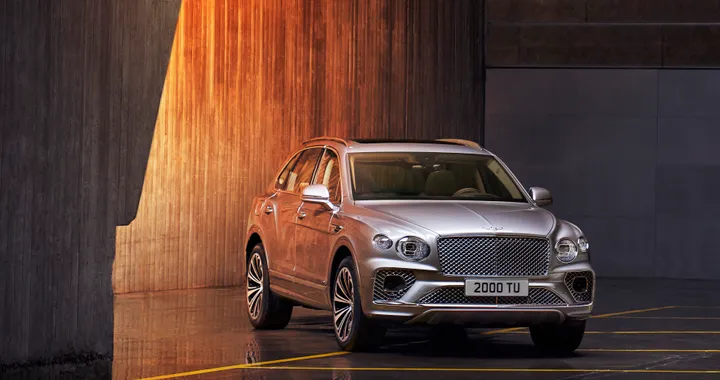 Bentley Bentayga: con il restyling più lusso e tecnologia