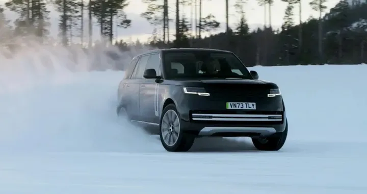 Range Rover elettrico: il primo EV manterrà le capacità tipiche da fuoristrada