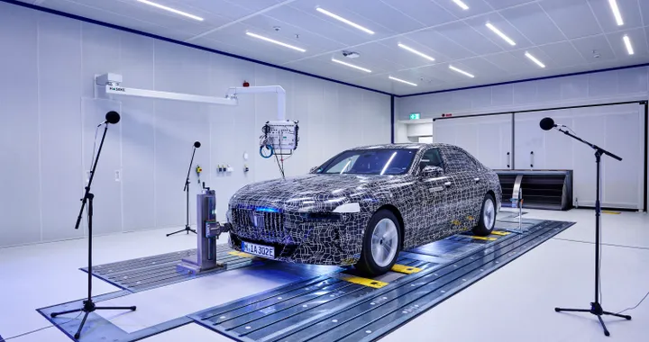 BMW i7, grande comfort per l'ammiraglia elettrica