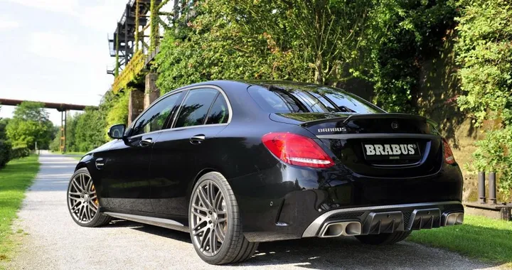 Mercedes AMG C63 S Brabus - foto