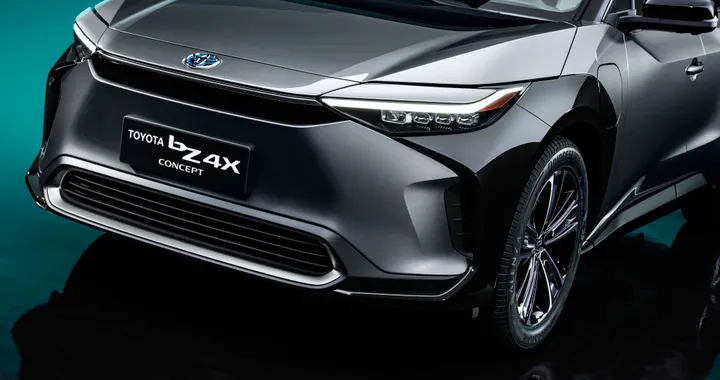 Toyota bZ4X, il SUV elettrico è arrivato