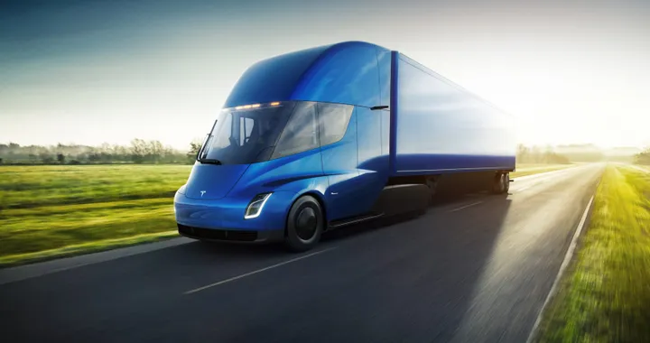 Tesla Semi, la produzione del camion elettrico potrebbe essere vicina