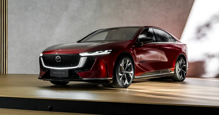Mazda6e, ufficiale la nuova berlina elettrica premium: fino a 552 km di autonomia