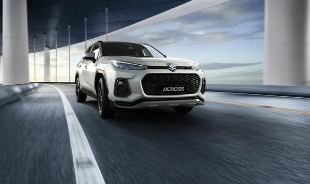 Suzuki ACROSS: il SUV Plug-in debutta in Italia nell'edizione YORU Web Edition