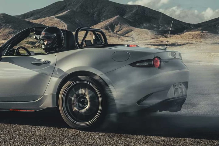 La nuova Mazda MX-5 sarà l'ultima con il motore termico?