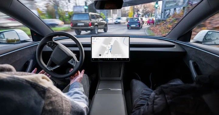 Tesla: la guida autonoma Supervised ottiene il via libera nei Paesi Bassi