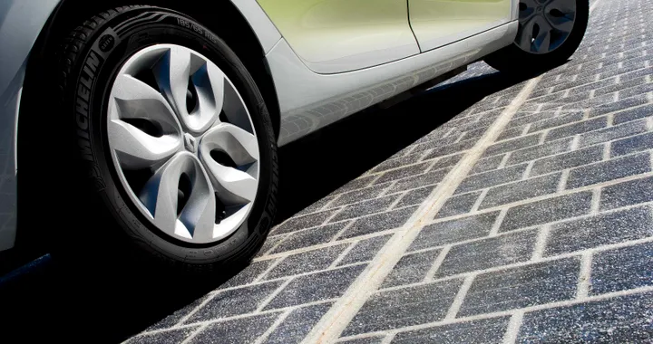 Francia, 1.000 Km di asfalto per produrre energia elettrica