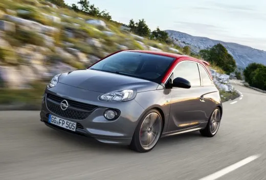 OPEL: ora anche l´Adam è più che connessa