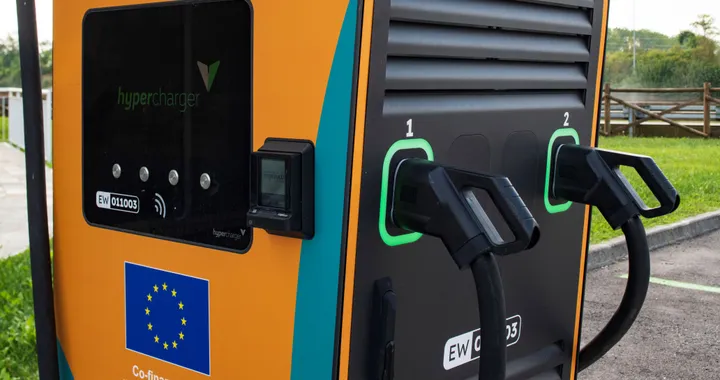 Ewiva, oltre 100 i siti di ricarica dove si può pagare con la carta di credito