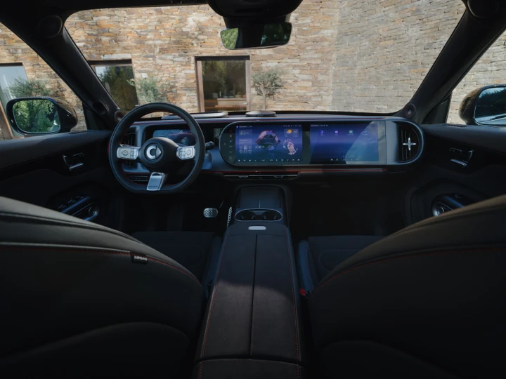 Smart #5, interni e bagagliaio del nuovo SUV elettrico. Quanta tecnologia!