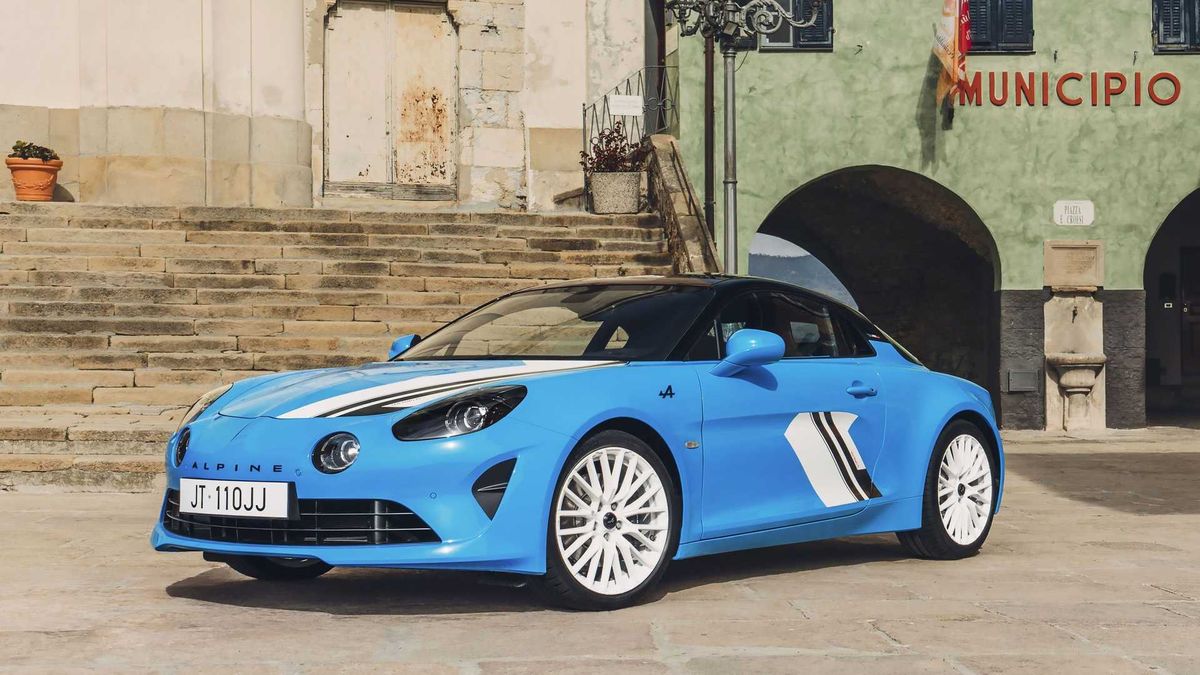 Alpine A110 potrebbe avere un futuro ancora a benzina ma in chiave ibrida