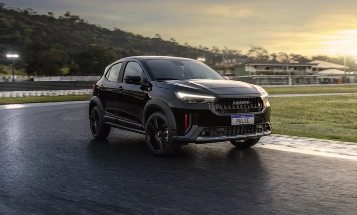 Nuova Pulse Abarth, SUV sportivo ma solo per il Brasile