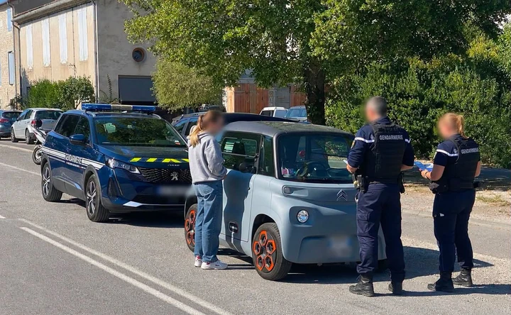 Citroën Ami a 72 km/h: 15enne beccata con il motore modificato