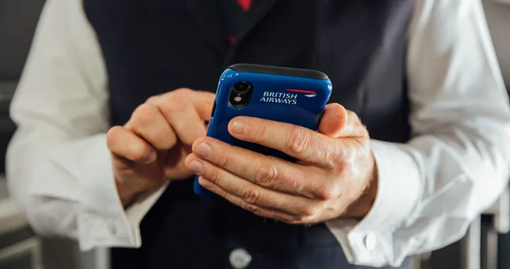 Un iPhone XR per ogni hostess: così British Airways migliora il servizio a bordo