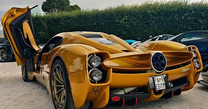 Pagani Utopia "Madonna", il bolide dorato con roccia lunare atteso per 5 anni