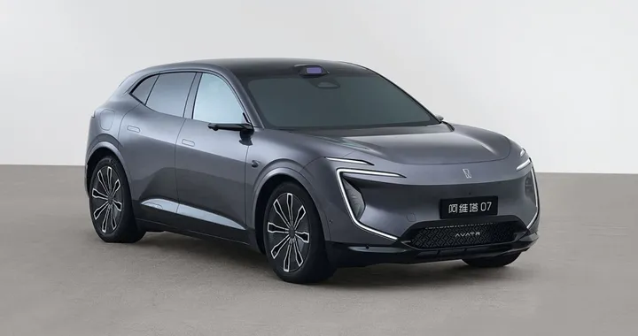 Avatr 07, debutta il SUV elettrico di Huawei, CATL e Changan. Anche con range extender