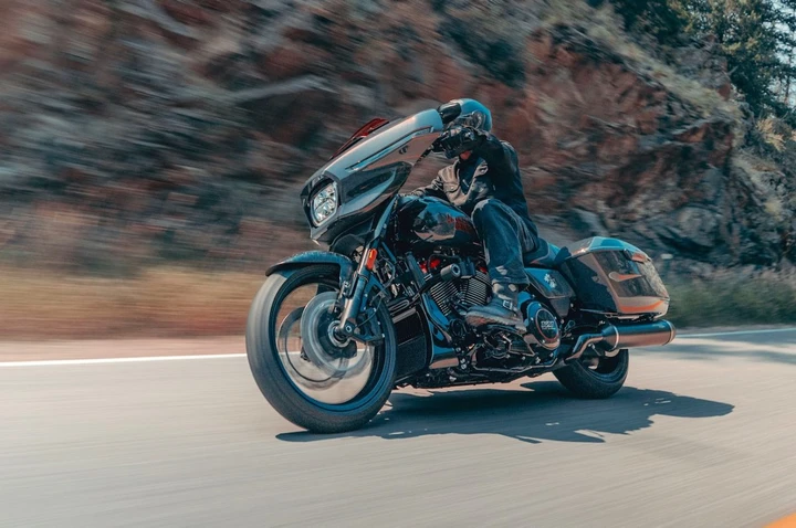 Dal meme alla truffa con le Harley: nei guai lo youtuber William Solo