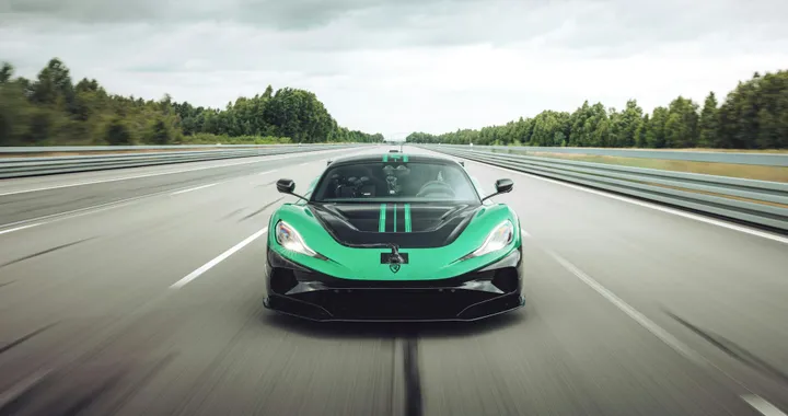 Rimac Nevera R pazzesca, la supercar elettrica ha battuto 24 record mondiali di velocità