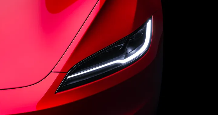 Tesla, un nuovo aggiornamento OTA migliora i fari e il climatizzatore