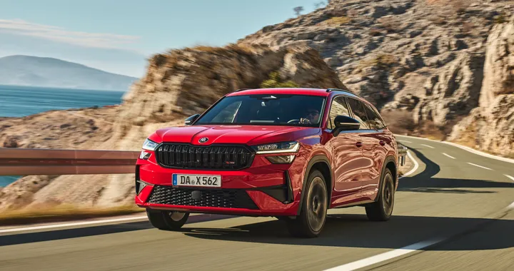 Skoda Kodiaq RS 2025, motore da 265 CV e spazio fino a 7 posti | Prezzi