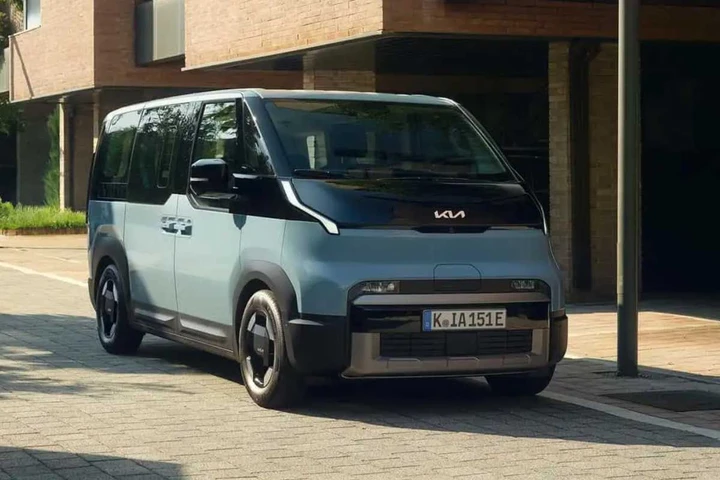 Kia PV5: le caratteristiche dell’ammiraglia elettrica a 7 posti