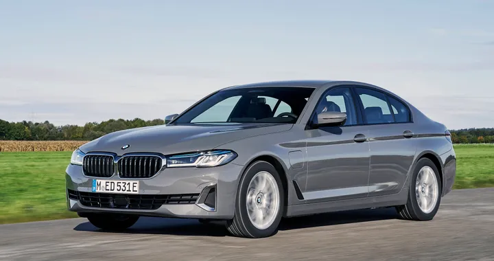 BMW sorpassa Mercedes nelle vendite di auto premium dopo 5 anni
